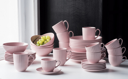 Lubiana komplet filiżanek ze spodkami dla 6 osób Daisy Sunset Różowy